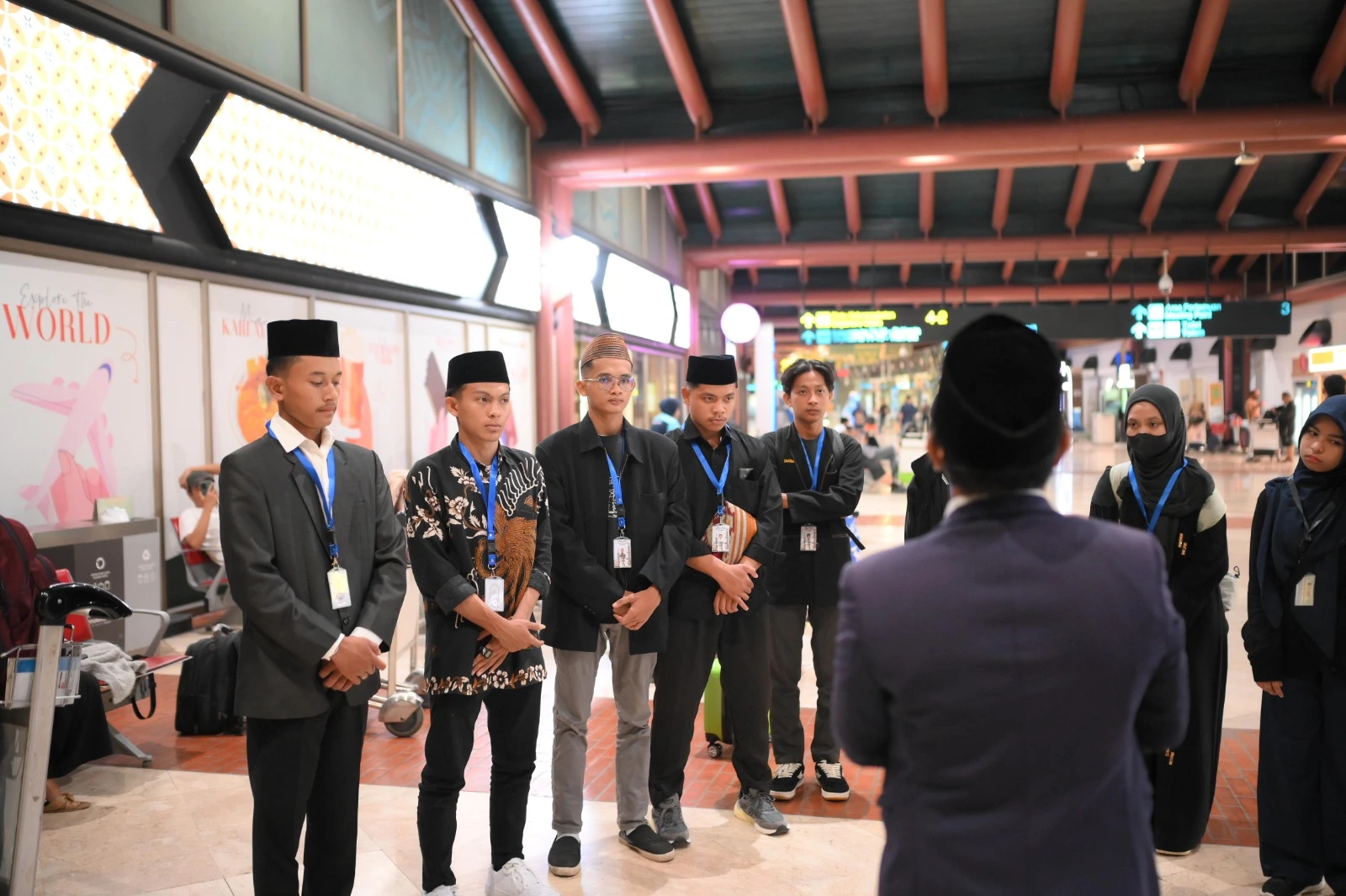 Keberangkatan mahasiswa Al-Azhar 12 Februari 2025